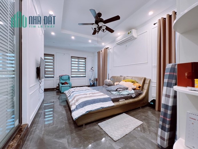 Nhà mặt phố Kim Hoa 50m2*5T, Thang máy MT 5.35M giá 12.8 Tỷ