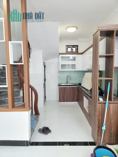Quá bất ngờ Mặt phố Mễ Trì Thượng 36m2 x 6T, ô tô tránh, Kd bất chấp 6,6 tỷ.