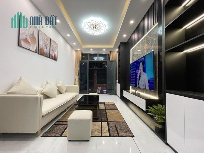 Siêu Phẩm Lạc Long Quân 35m2x5T, Lô góc - ô tô đỗ cửa An sinh đỉnh cao 4,88 tỷ.