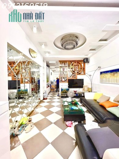 BÁN NHÀ LƯƠNG ĐỊNH CỦA, 36m2x 4T, MT3.5m, Ô TÔ ĐỖ CỔNG, LÔ GÓC, KINH DOANH, CHỈ NHỈNH 4 TỶ