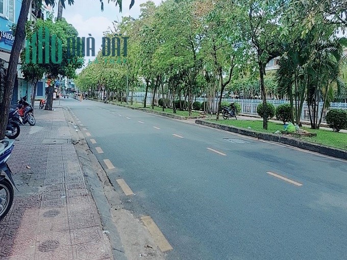 Bán nhà mặt tiền KD hạ chào 4 tỷ, Trường Sa, P14, Phú Nhuận, 83m2, 4 tầng, ngang 16.5m