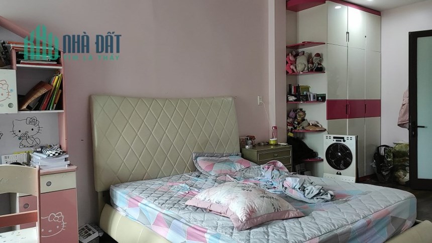 Bán nhà 41m2 phố Nghi Tàm, Tây Hồ Dân xây 3 ngủ 10m Ô tô phi 3.1 Tỷ