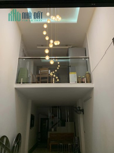 Bán nhà 41m2 phố Nghi Tàm, Tây Hồ Chủ tự xây 3 ngủ 10m 2 Ô tô phi 3.2 Tỷ