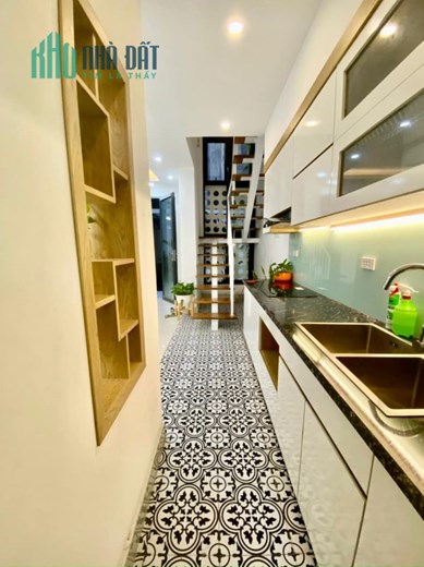 Bán ngôi nhà 44m2 phố Nghi Tàm, Tây Hồ Dân xây 3 phòng Ô tô phi 10m 3.4 Tỷ