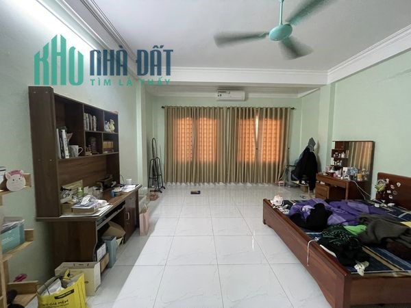 Bán ngôi nhà 43m2 phố An Dương, Tây Hồ Chủ tự xây 3 phòng ngủ Ô tô tránh 10m 3.3 Tỷ