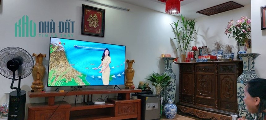 Bán căn nhà 44m2 phố Nghi Tàm, Tây Hồ Dân xây 3 phòng ngủ 10m Ô tô tránh 3.1 Tỷ