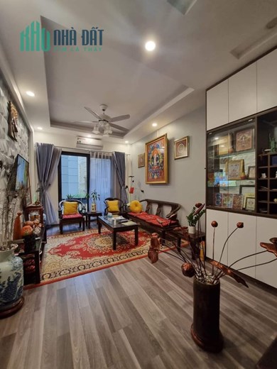 Bán căn nhà 43m2 phố Nghi Tàm, Tây Hồ Chủ tự xây 3 phòng ngủ 2 Ô tô đua 10m 3.2 Tỷ