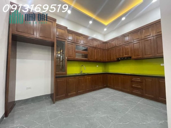 BÁN NHÀ NGUYỄN TRÃI, 66m2x 3T, MT4m, Ô TÔ ĐỖ CỬA, LÔ GÓC, KINH DOANH, CHỈ NHỈNH 4 TỶ