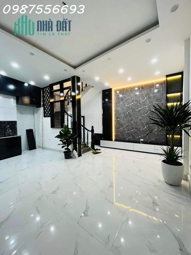 BÁN NHÀ NGUYỄN TRÃI, 66m2x 3T, MT4m, Ô TÔ ĐỖ CỬA, LÔ GÓC, KINH DOANH, CHỈ NHỈNH 4 TỶ