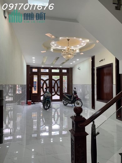 MT ĐƯỜNG 18M  CHỈ 13.5 TỶ , ĐANG CHO THUÊ 30TR/THÁNG. DT 4.5X21, 5 TẦNG.