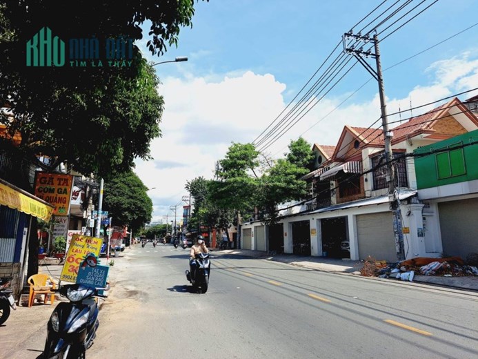Bán gấp nhà hẻm 6m  Dương Đức Hiền quận Tân Phú 95m2 - 4TBTCT -8.9 tỷ TL