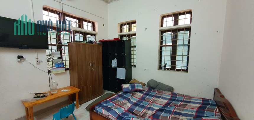 Cho thuê tầng 2, tầng 3 lối thang riêng tại Lê Trọng Tấn  chỉ 3 tr/th, 0912528579