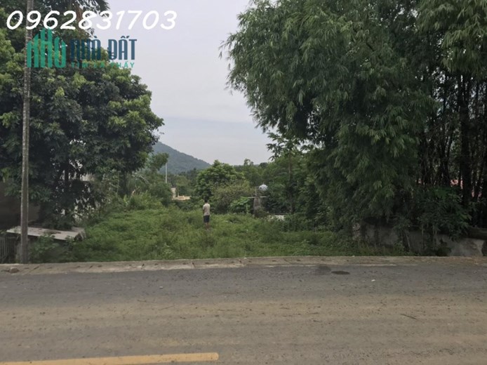 Bán 606m đát phú mãn giá rẻ giật mình chỉ nhỉnh 2 tỷ mần non,bám đường nhựa