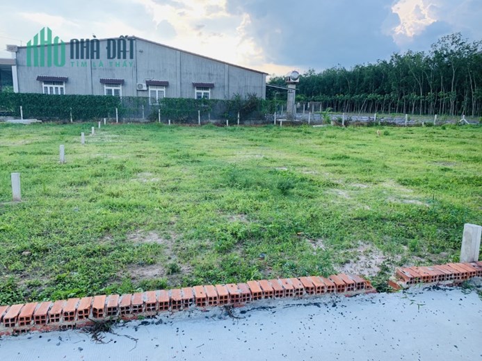 Cực SỐC :  Đất Ngợp
Rộc B,  Gò Dầu