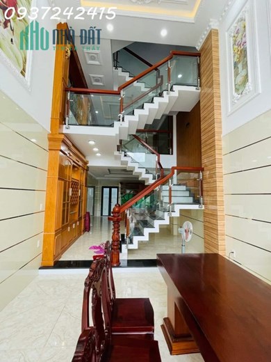 NHÀ 5 TẦNG KHU PHÂN LÔ ĐỒNG BỘ, CHÍNH CHỦ TRANG BÌA 65 M2- XE HƠI NGỦ TRONG NHÀ, NỘI THẤT CAO CẤP