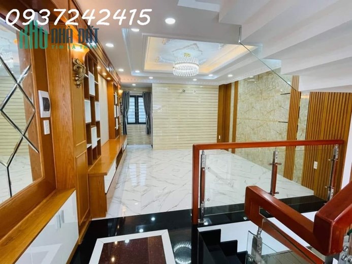 NHÀ 5 TẦNG KHU PHÂN LÔ ĐỒNG BỘ, CHÍNH CHỦ TRANG BÌA 65 M2- XE HƠI NGỦ TRONG NHÀ, NỘI THẤT CAO CẤP