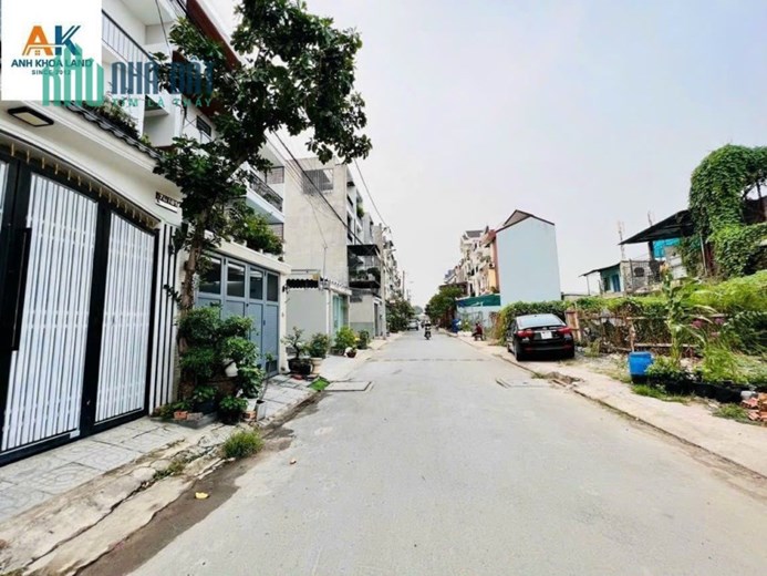 Bán gấp đất 96m2, đường thông 8m đất 3 mặt tiền khu VIP Linh Trung, TP Thủ Đức.