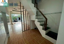 5.9 tỷ bán gấp nhà 1 trệt 1 lầu mặt tiền đường 10, Linh Trung, TP Thủ Đức thủ nhập 18 triệu/tháng