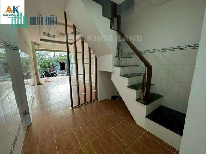 5.9 tỷ bán gấp nhà 1 trệt 1 lầu mặt tiền đường 10, Linh Trung, TP Thủ Đức thủ nhập 18 triệu/tháng
