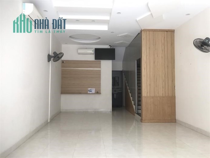 Cho thuê mặt bằng gần ngã tư Lê lai, TPVT nhà đẹp có máy lạnh
