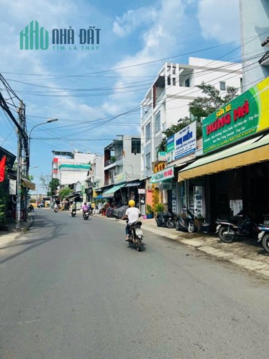 Bán gấp 2 căn nhà liền kề mặt tiền đường 7, Linh Trung, TP Thủ Đức. 180m2 ngang 9m
