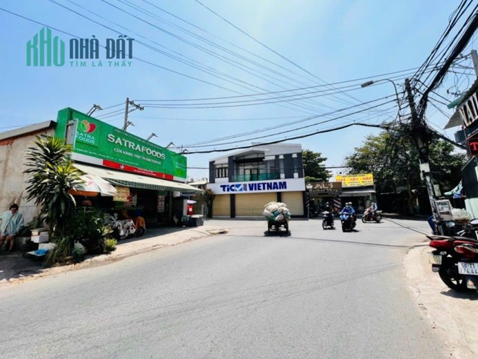 Bán gấp 2 căn nhà liền kề mặt tiền đường 7, Linh Trung, TP Thủ Đức. 180m2 ngang 9m