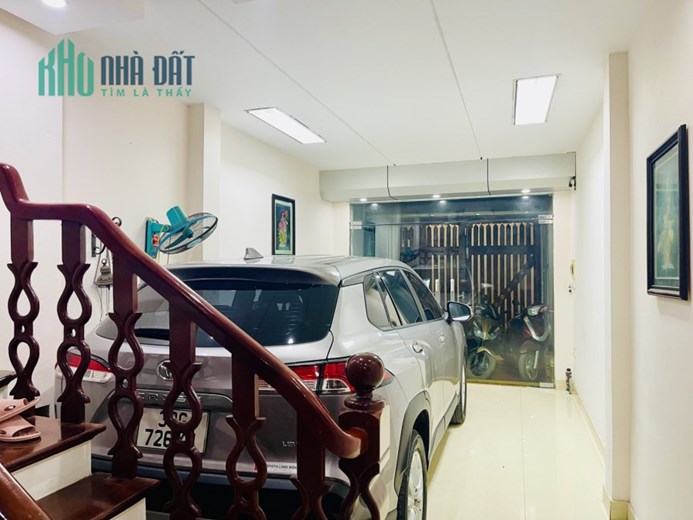 Bán nhà phố Thái Thịnh, ô tô vào nhà, ngõ ô tô tránh
