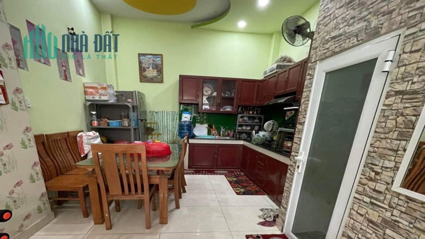 Bán nhà Trường Chinh phường Tân Hưng Thuận QUẬN 12, 4 tầng 33m2, khu dân cư, giá giảm còn 3.5 tỷ