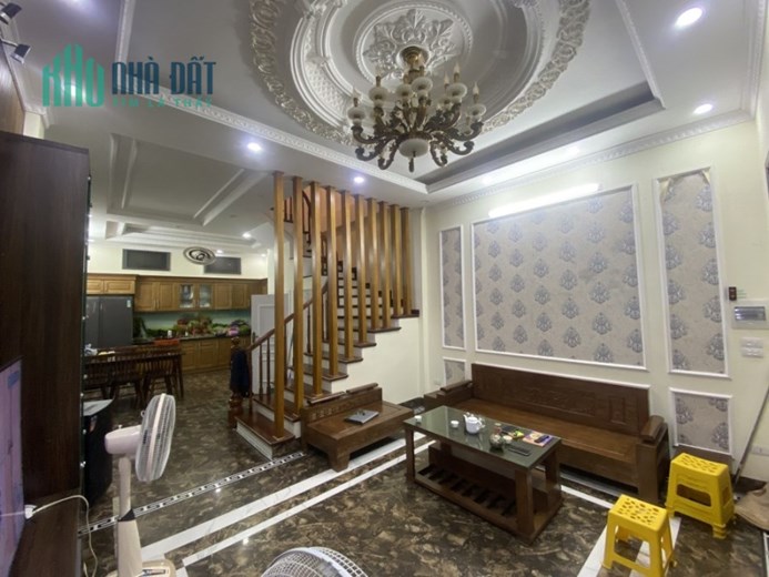 Giảm SỐC1.3tỷ! Giá chỉ 87tr/m2, có Nhà 5T mới koong, P Tân Thuỵ, ngõ ô tô, 85m2. nhỉnh 7tỷ