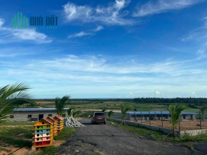 CHÍNH CHỦ BÁN CẮT LÔ LÔ ĐẤT VEN BIỂN DIỆN TÍCH 3.480M2