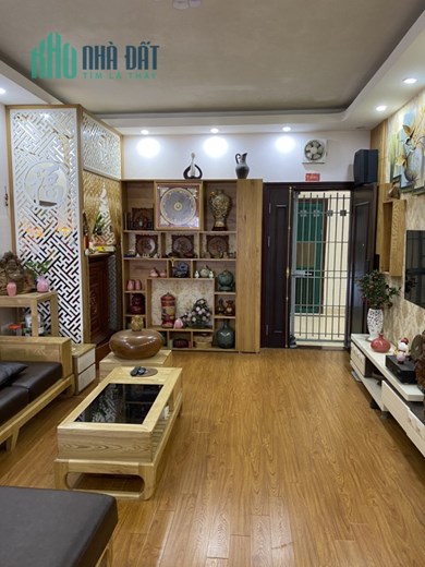 Bán nhanh CHCC Vườn Xuân - Nguyễn Chí Thanh giá 4,19 tỷ, DT 100m2, ở luôn