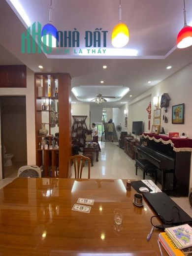 Bán Nhà Mặt Phố Hoàng Sâm, Lô góc 3 mặt tiền, ở cực lộc 65m2 giá tốt nhất khu vực