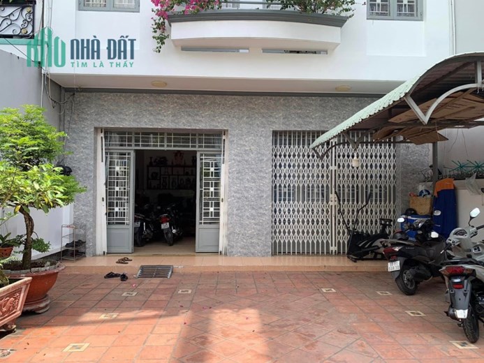 MẶT TIỀN 3 TẦNG-CẠNH BÔNG SAO-NGANG KHỦNG 8x25M2- NHỈNH 16 TỶ-  XE TẢI TỚI NHÀ- SÂN Ô TÔ RỘNG RÃI-