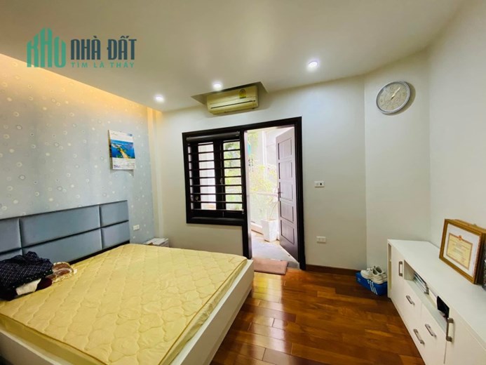 Mai Anh Tuấn Đống Đa Phân lô 2 ô tô tránh lô góc KD 72m,4T, mt6m giá 13.5 tỷ. Lh 0858751186