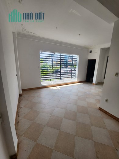 Chính chủ cho thuê nhà mặt phố Lô góc 424 Tây Sơn, Ngã Tư Sở- Diện tích 40m x 3 Tầng. Mặt tiền