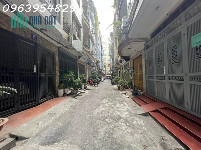 CHỦ ĐANG LÀM GIẤY TỜ ĐI NƯỚC NGOÀI ĐỊNH CƯ VỚI CON CÁI, GIẢM SỐC 200TR CĂN NHÀ DÂN XÂY PHỐ PHÁO ĐÀI
