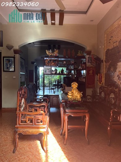 Cần cho thuê MT kinh doanh view đẹp sát bờ sông, có thể ngắm cầu Long Biên, Chương Dương
