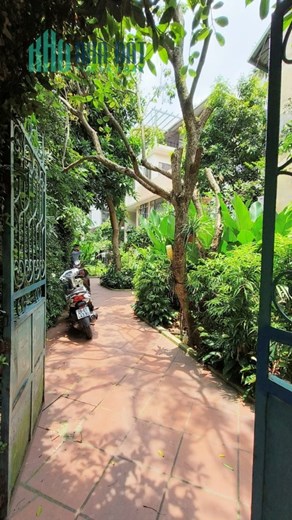 BÁN ĐẤT ĐẸP PHỐ NGỌC LÂM , LONG BIÊN, CHỦ CẦN GẤP BÁN GIÁ SHOCK : 32.4 TỶ 180M
