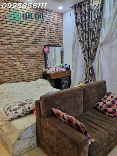 Bán nhà Trần Bình Trọng 71m2 đất  5m x14m  6 pn xe hoi vào nhà hơn 10 tỷ TL