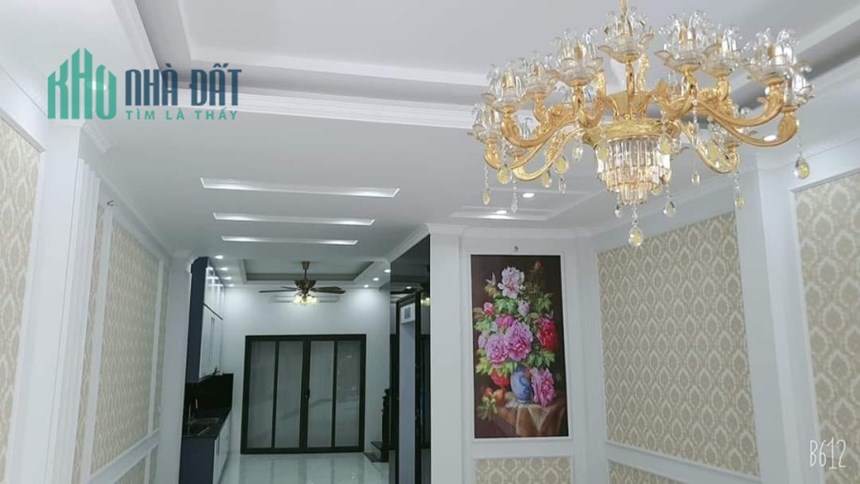 Siêu Phẩm-Nguyễn Văn Cừ Long Biên-Gara ô tô-Thang Máy- 5 tầng-66m2-Mt 4,4m-Giá 10,tỷ