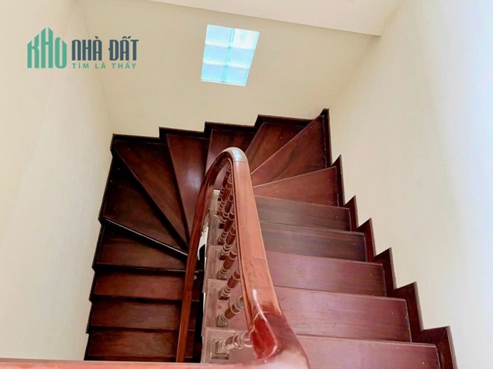 BÁN NHÀ QUẬN TÂY HỒ 5 TẦNG ÔTÔ VÀO NHÀ - 50M RA MẶT PHỐ - DT:48M2 - 5 PHÒNG NGỦ - MT:4.33M GIÁ: