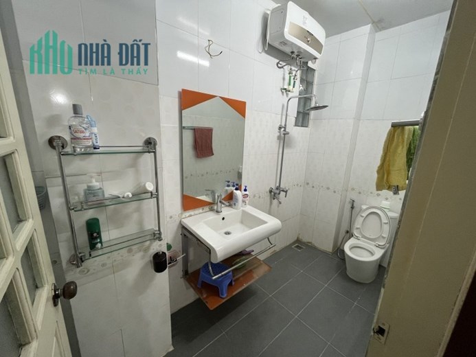 Duy nhất 1 căn Chùa Láng Đống Đa 35m 4 tầng mặt tiền 5m  ngõ nông gần ô tô gần phố chỉ 4.2 tỷ lh