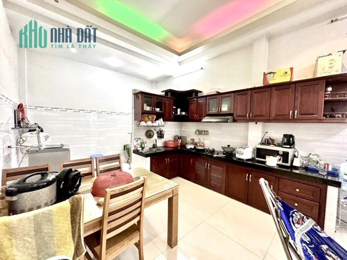 BÁN MẶT TIỀN KINH DOANH 102M2 2TẦNG PHÚ THỌ HÒA QUẬN TÂN PHÚ.