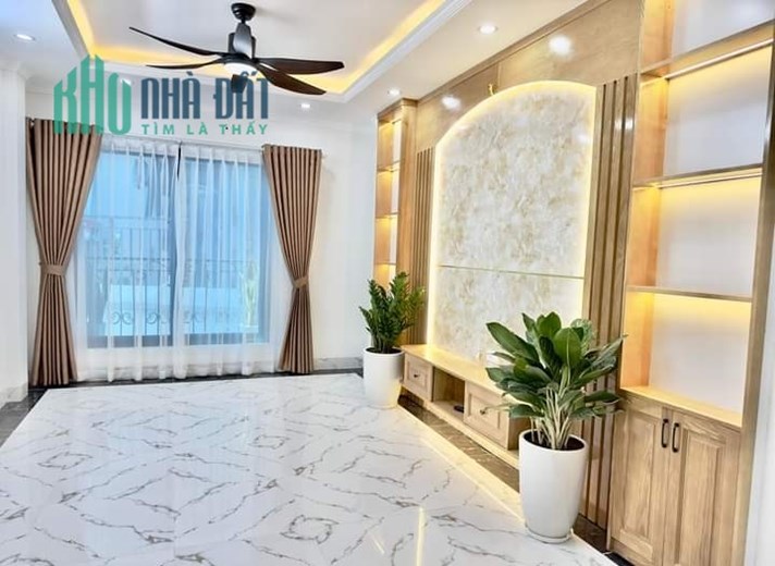 Trần Cung - Hoàng Quốc Việt 7T thang máy, nhà đẹp ở ngay nhỉnh 7 tỷ 0343564283