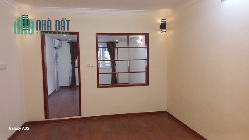 💥MỚI TINH💥Bán tập thể Nguyễn Ngọc Vũ, Cầu Giấy 64m 2PN, WC riêng, Ô tô gần, hơn 1.8 tỷ