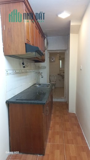 💥MỚI TINH💥Bán tập thể Nguyễn Ngọc Vũ, Cầu Giấy 64m 2PN, WC riêng, Ô tô gần, hơn 1.8 tỷ