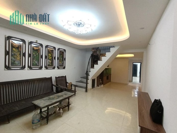 bán nhà trương định -ô tô tránh cách nhà 20m - 2 tầng- giá nhỉnh 2 tỷ