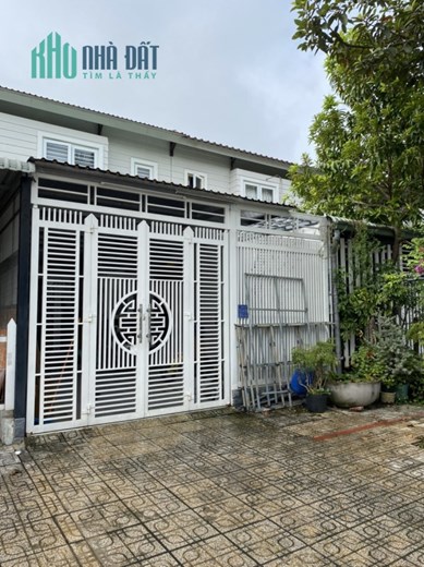 Bán nhà 125m2 (5x25) tại TP Thủ Dầu Một, SHR, chỉ 5 tỷ. Lh:0946674674.
