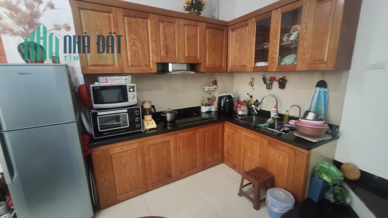 Bán nhà Ngọc Thụy,Long Biên 5 tầng ,42m2,nhà đẹp ,gần phố cổ giá nhỉnh 3 tỷ