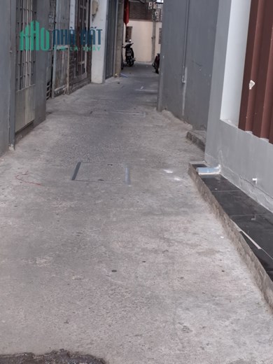 GIÁ SẬP NẶNG, NHÀ 3 TẦNG HOÀNG DIỆU, 110M2 GIÁ CHƯA ĐẾN 30 TRIỆU/M2